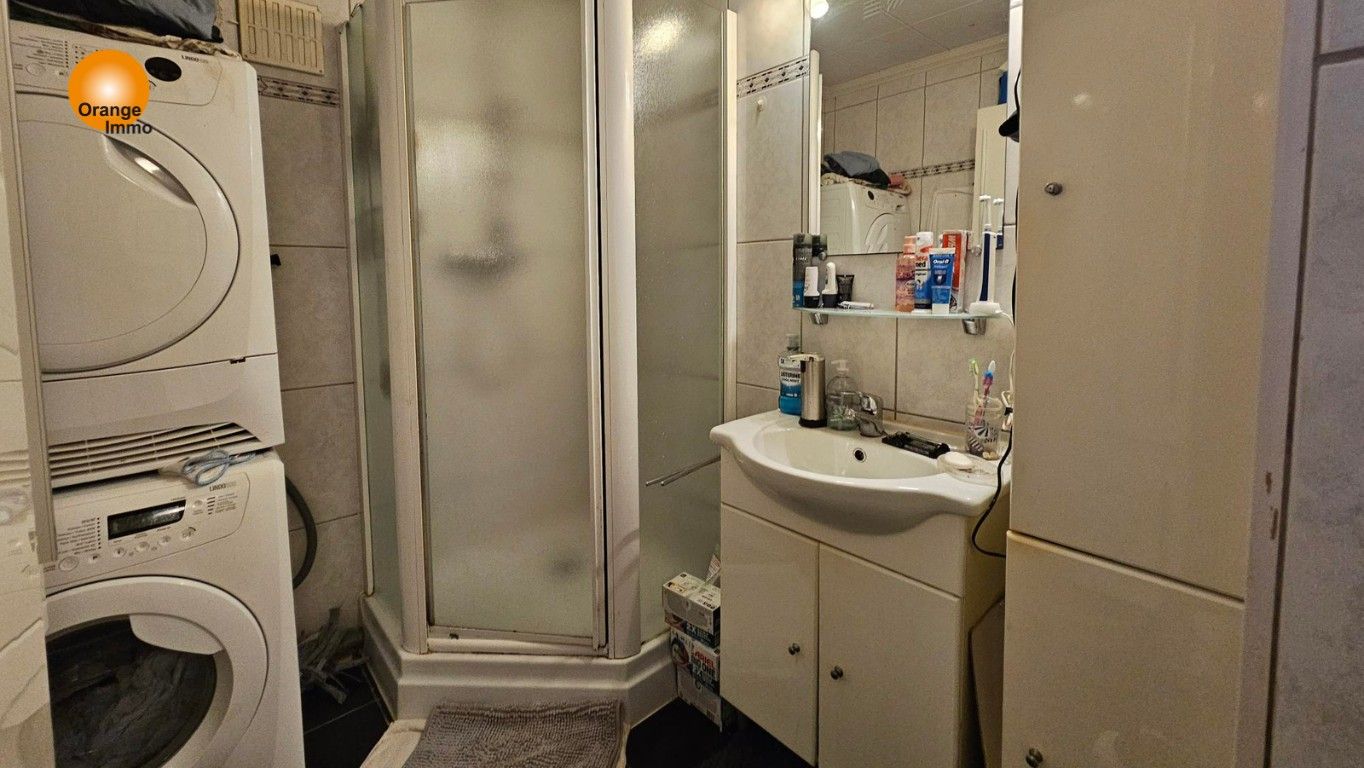 Centraal gelegen appartement op derde verdieping met afgesloten garage. foto 7