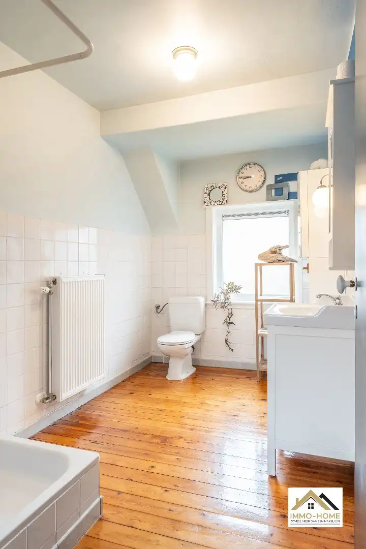 Instapklare woning met ruime tuin op topligging  foto 19