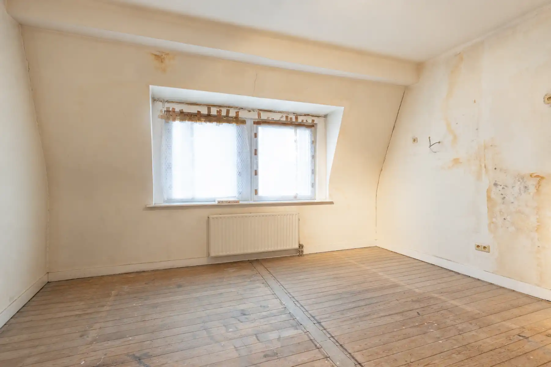 Ruime Stadswoning met garage op topligging foto 19