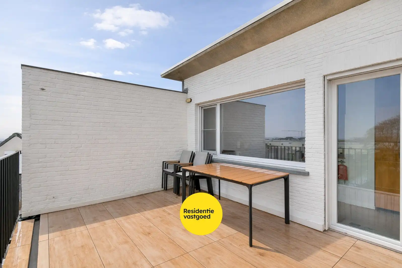 Instapklaar duplexappartement met 3 slaapkamers op rustige en centrale ligging te Lombardsijde foto 15