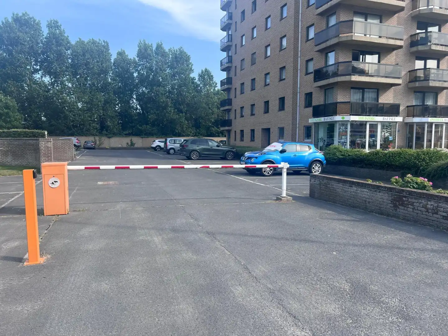 Te koop – Ruime buitenstaanplaats op toplocatie in Mariakerke (Oostende) foto 3