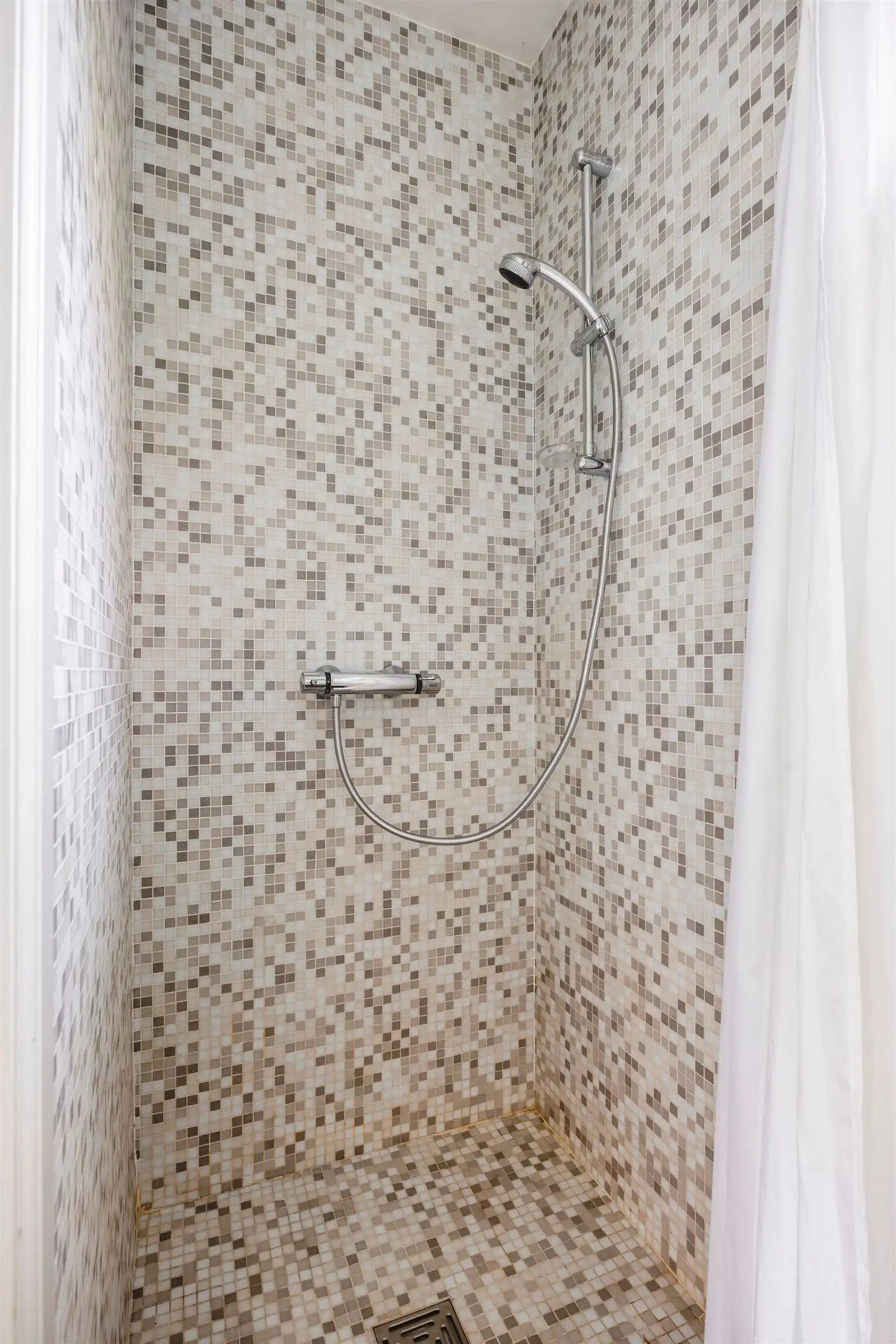 Exclusieve villa met lift, 3 slaapkamers, 3 badkamers en uitzonderlijke toegankelijkheid foto 16