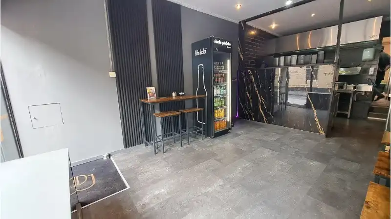 Opbrengsteigendom te koop in de Ezelstraat in Brugge foto 4