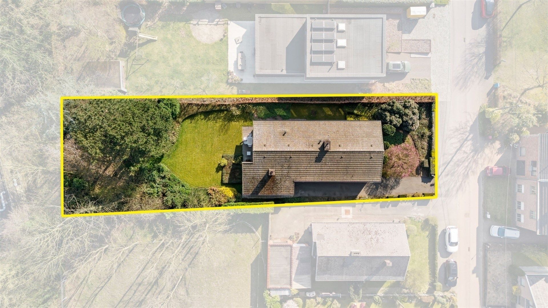 Uitstekend gelegen gezinswoning (type bungalow) met 4 slaapkamers, garage en een aangename tuin (1.067m²) foto 33