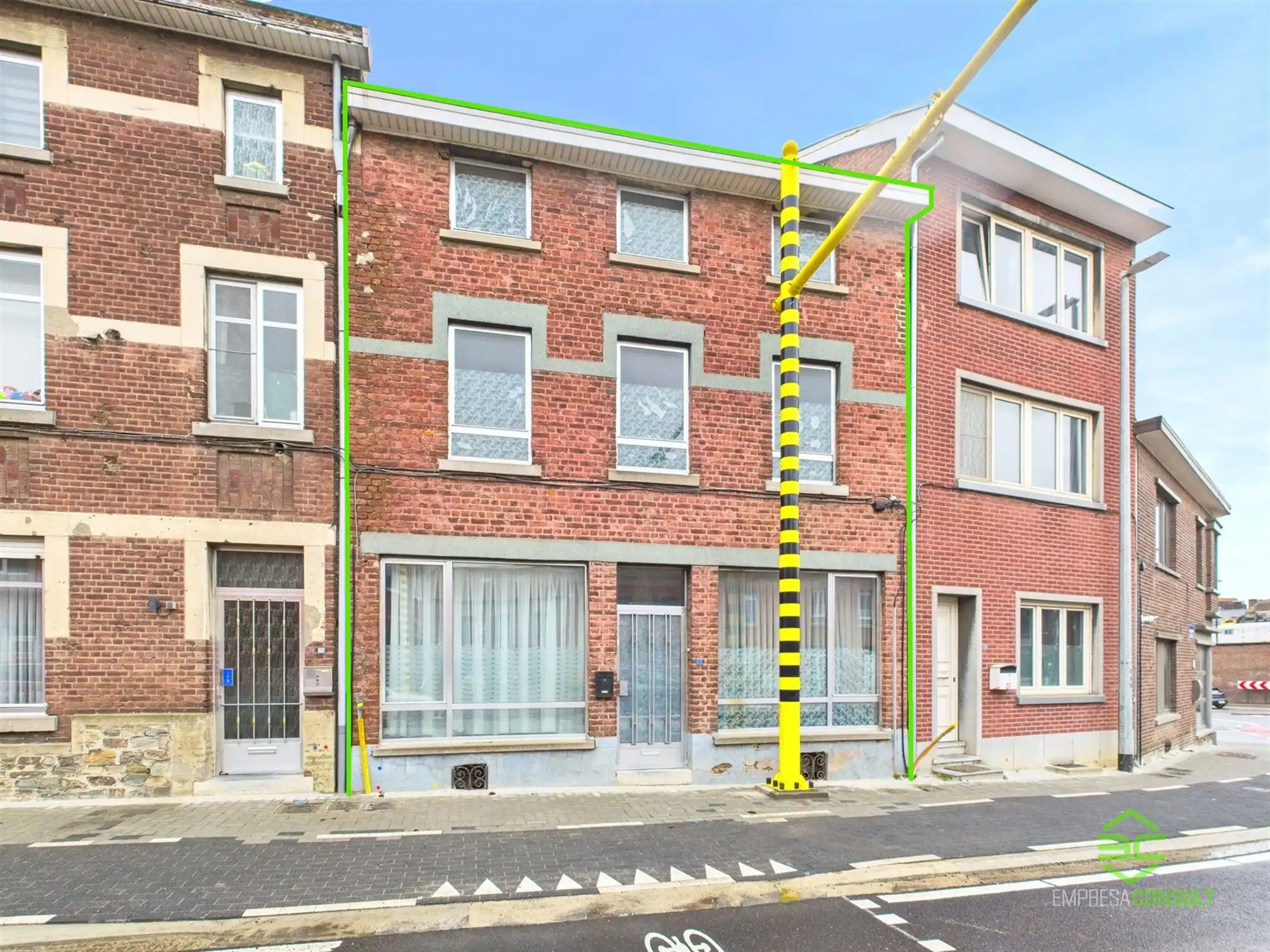 Hoofdfoto van de publicatie: Ruime stadswoning met 5 slpk en 2 badk!