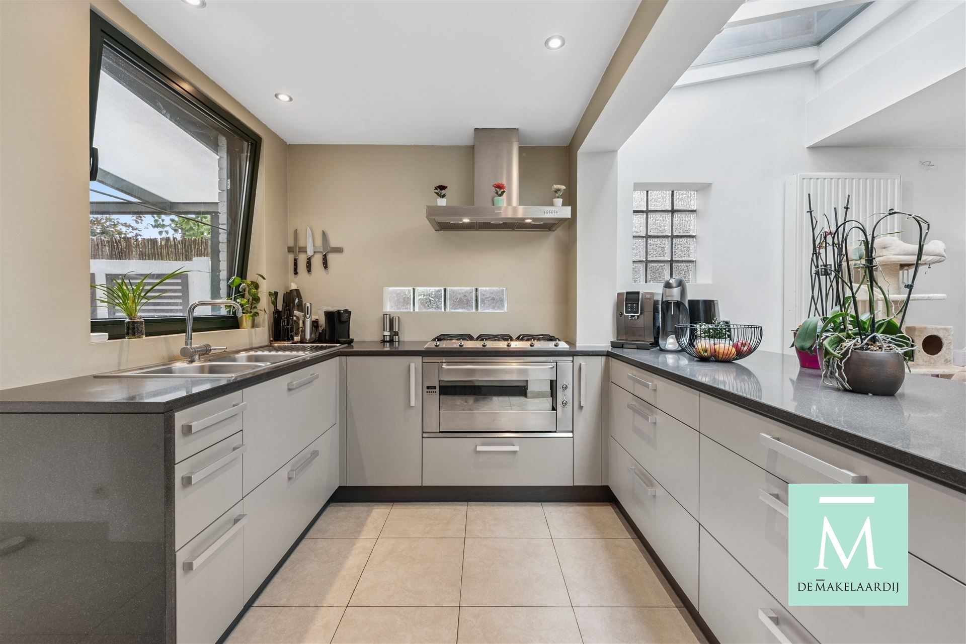 Instapklare woning met 3 Slaapkamers in SK-Wave foto 11