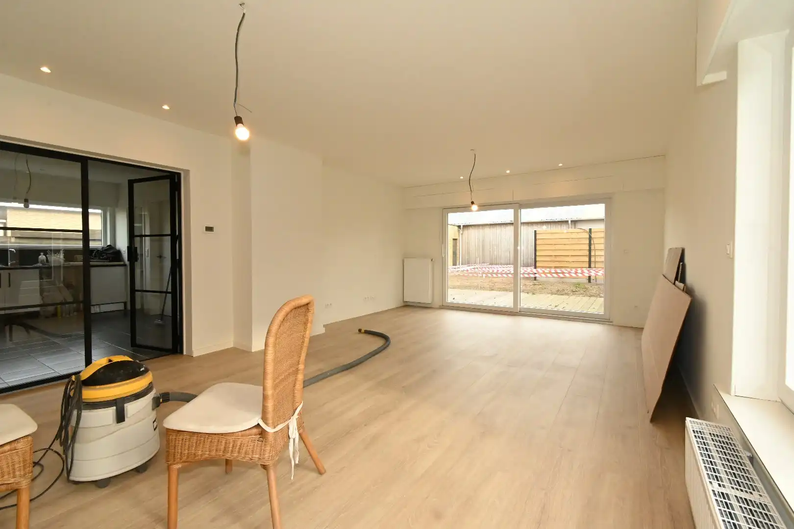 Gerenoveerde bungalow in Maldegem met tuin, terras en garage foto 7