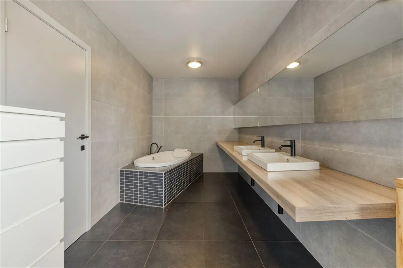 TE KOOP: Halfopen, lichtrijke gezinswoning met 3 slaapkamers in Houthalen-Helchteren! foto 17