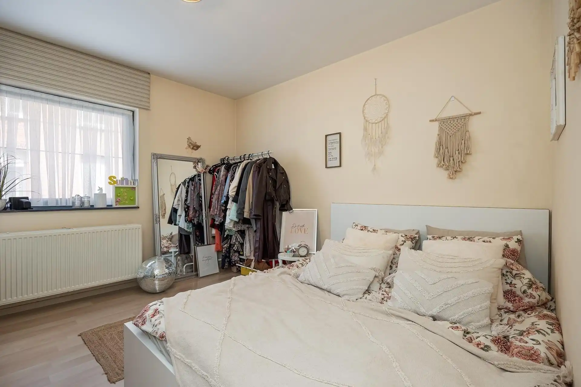 Uitstekend gelegen gelijkvloersappartement met 2 slaapkamers & garage (99m²) foto 6