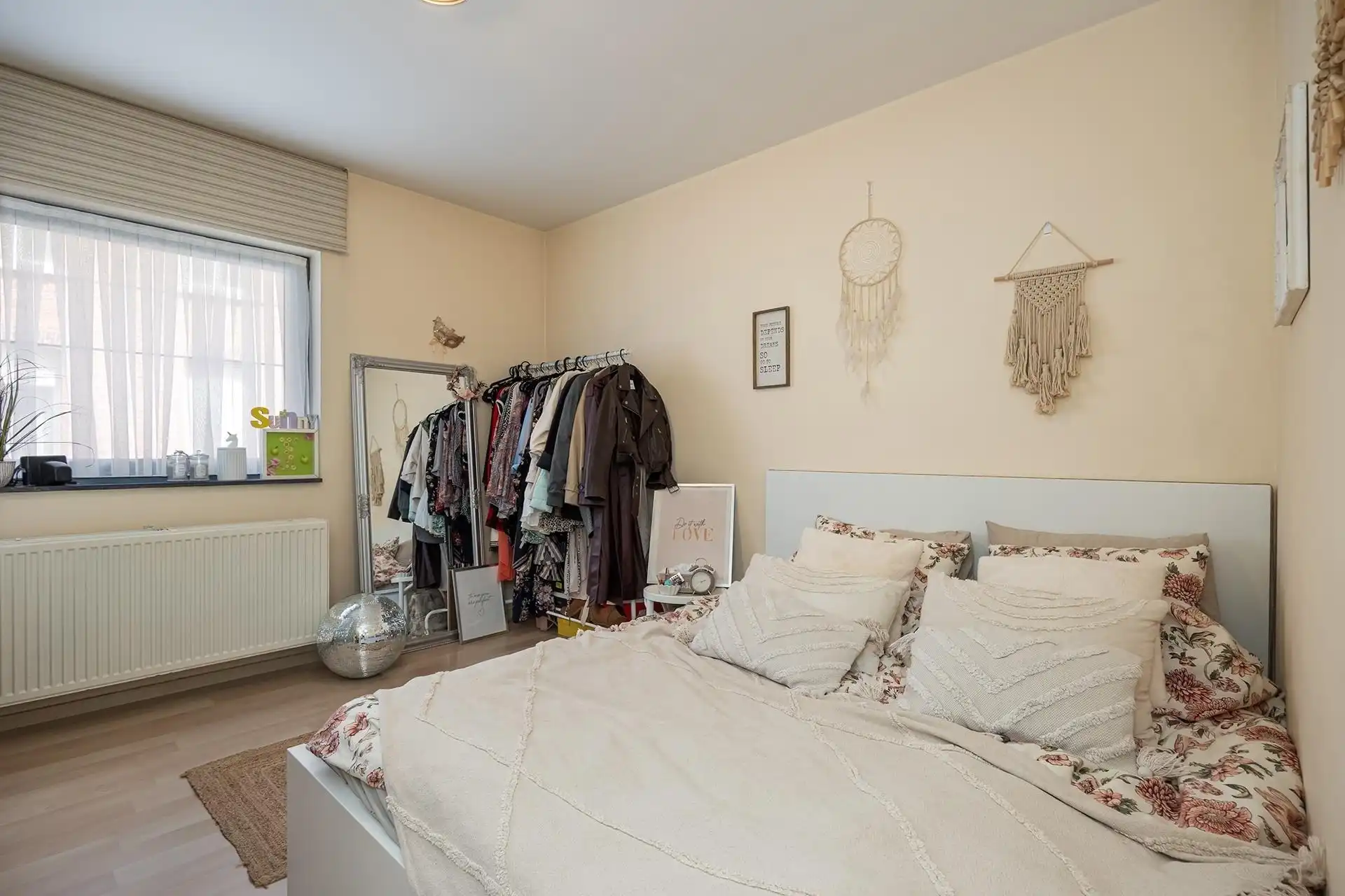 Uitstekend gelegen gelijkvloersappartement met 2 slaapkamers & garage (99m²) foto 6