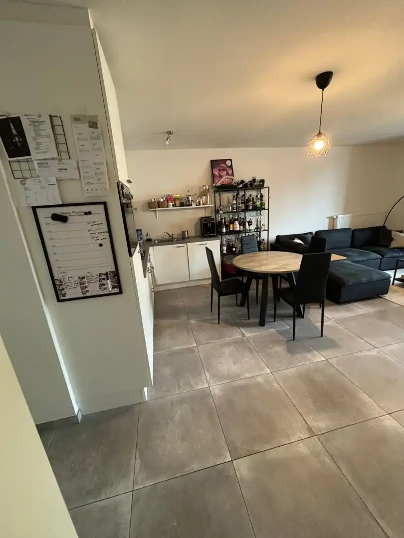 Prachtig appartement met 2 slaapkamers en ruim, zongericht terras te Hasselt. foto 4