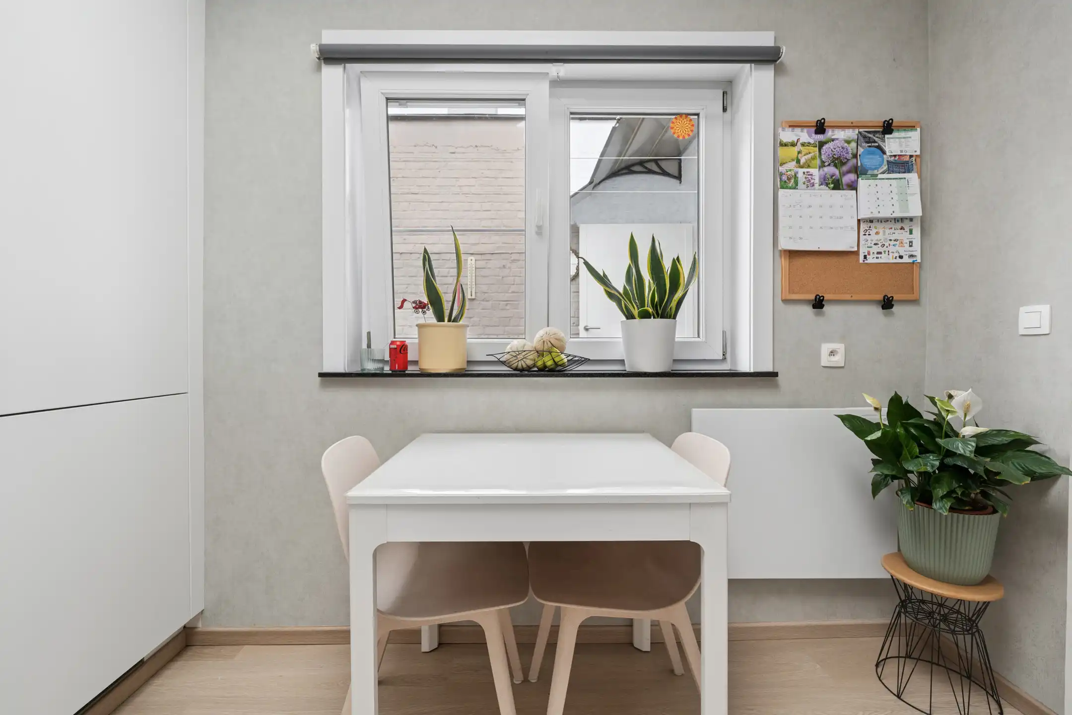Instapklare gerenoveerde 2-gevelwoning op gunstige locatie foto 10