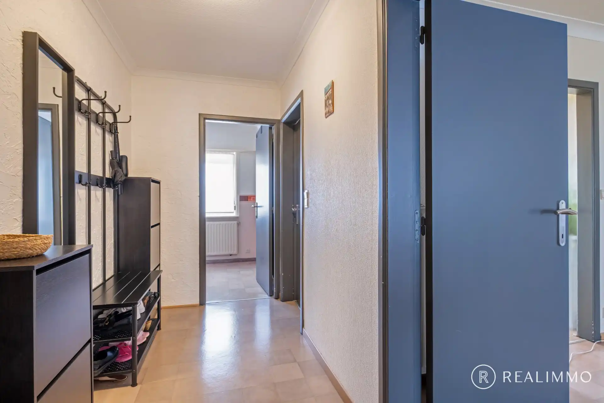 Instapklaar verhuurd appartement met 2 slaapkamers en autostaanplaats foto 2