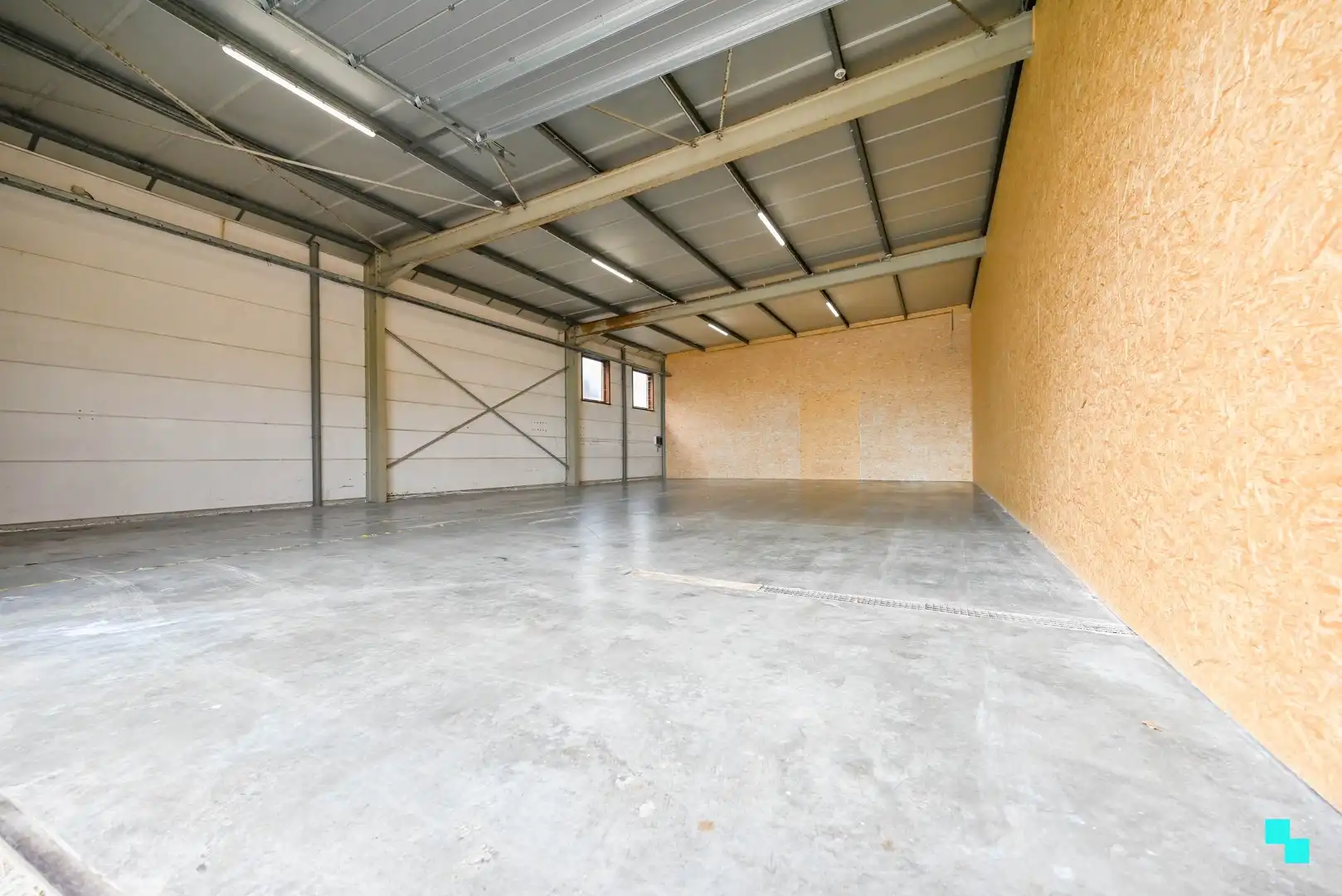 Loods van ca. 192 m² te Sint-Eloois-Winkel foto 3
