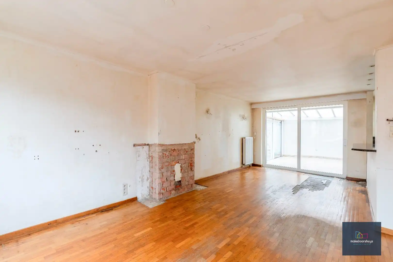 Te renoveren HOB met garage in Mariakerke foto 3
