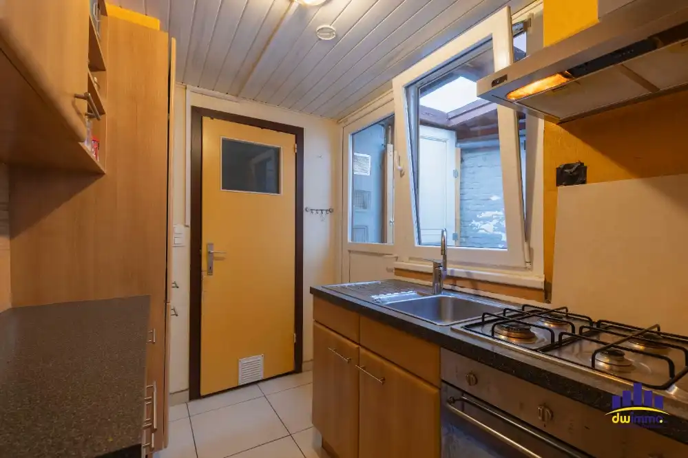 TE KOOP IN GENTBRUGGE – RIJWONING MET 4 SLAAPKAMERS EN KOER! foto 7