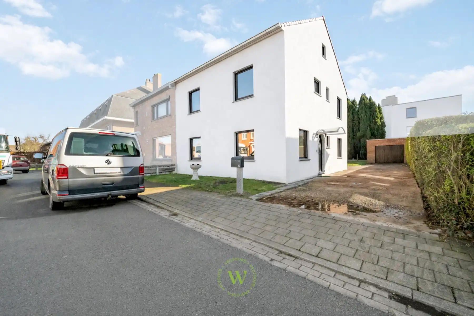 Ruime woning met kangoeroemogelijkheid in Sint-Michiels foto 3