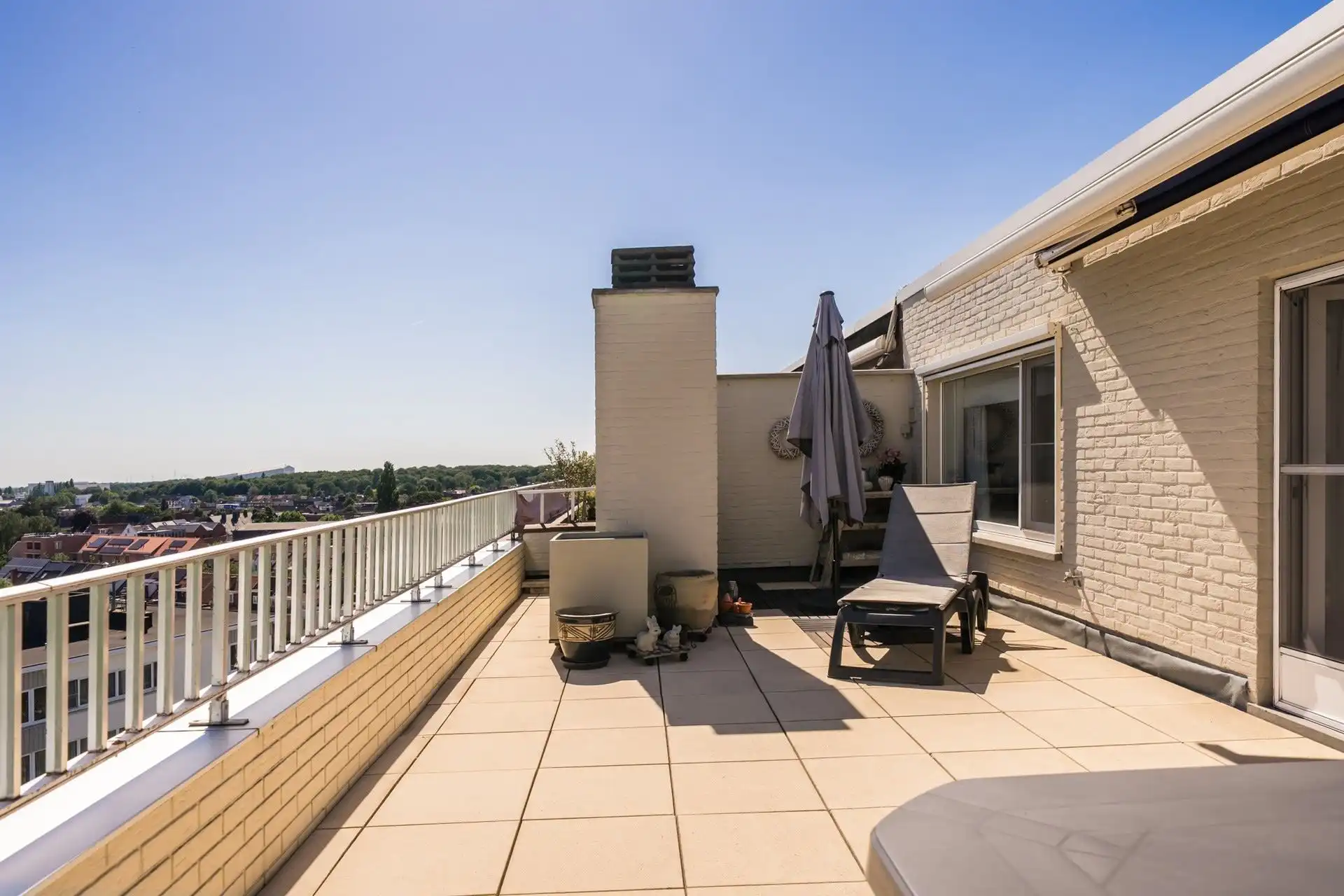 Op te frissen penthouse met groot dakterras foto 14
