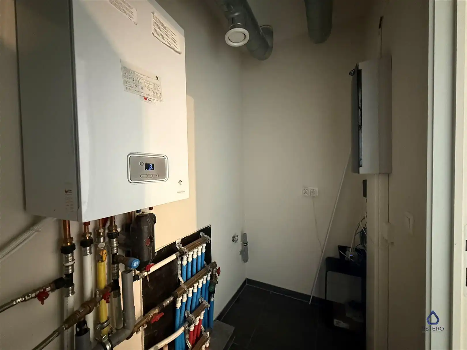 Modern nieuwbouwappt 2-SLK te Tour & Taxis foto 11