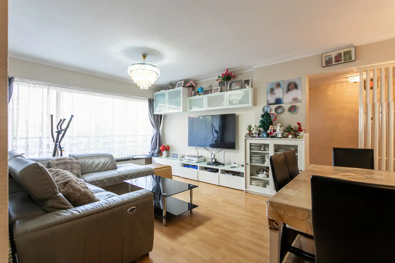 Appartement met 2 slaapkamers, terras en kelder te Anderlecht foto 2