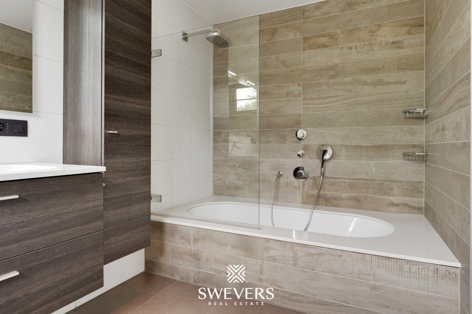 Gerenoveerde gezinswoning (EPC-label A) op zonovergoten perceel van 6a60 in doodlopende straat in Houthalen-Helchteren foto 13