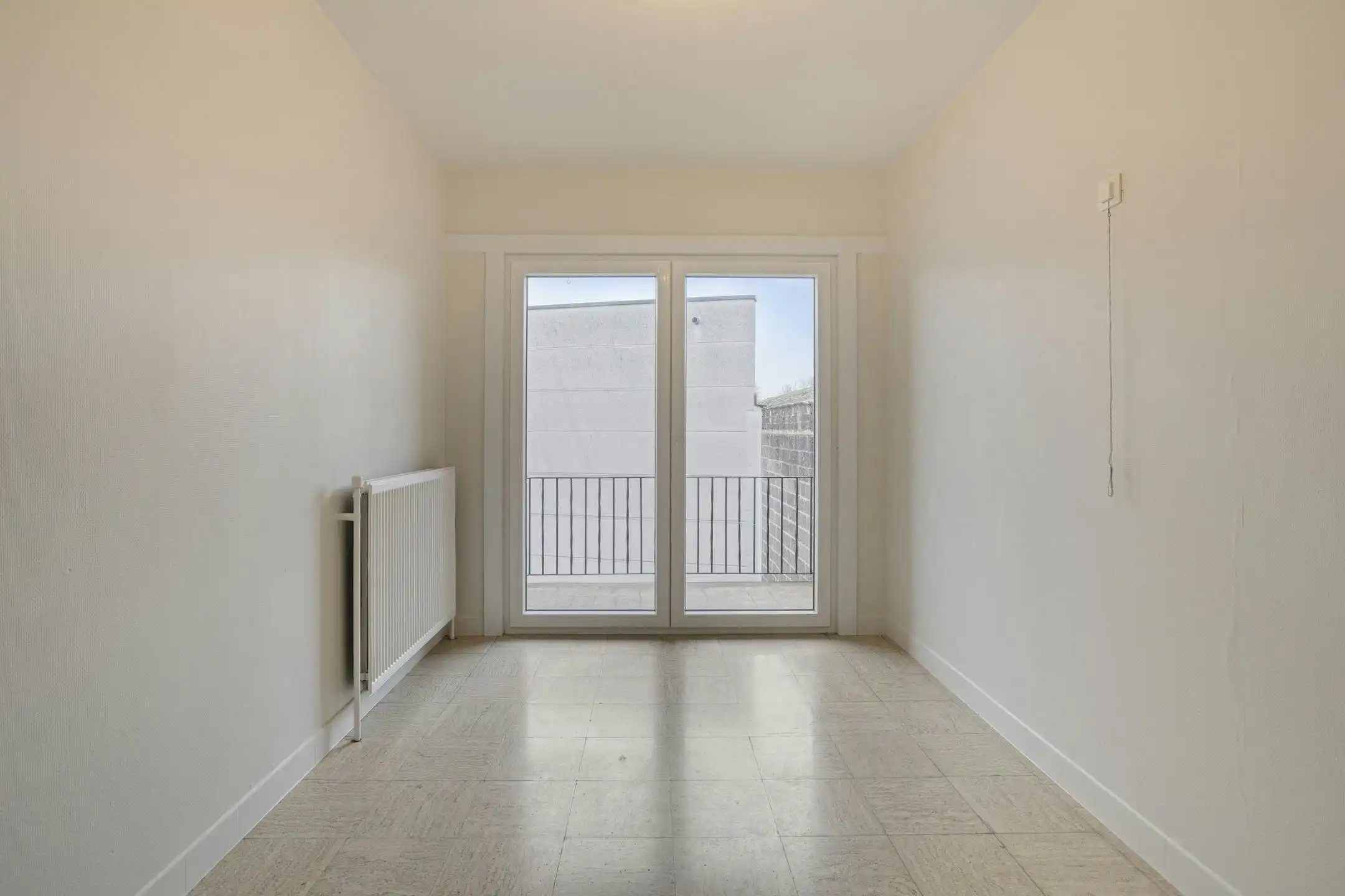 Bel-étage huis te koop met ruime garage en zicht op de vaart foto 16