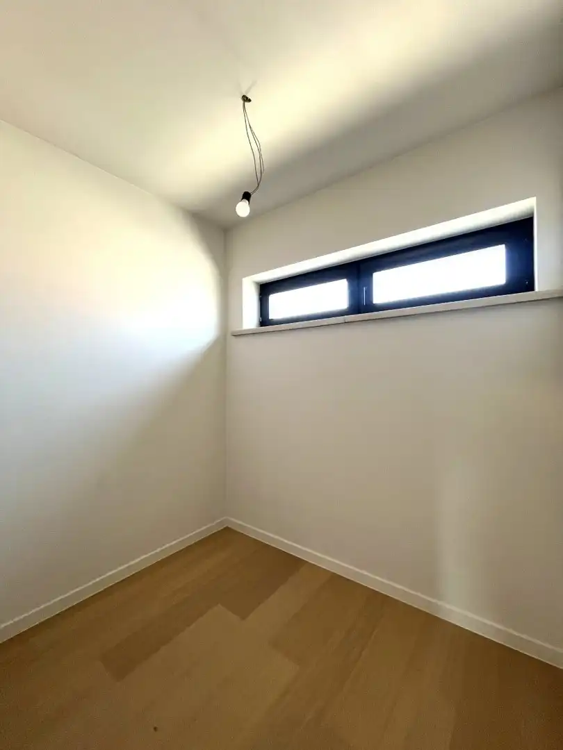 Ledegem – Volledig gerenoveerde halfopen woning met 3 slaapkamers en zonnige tuin foto 13