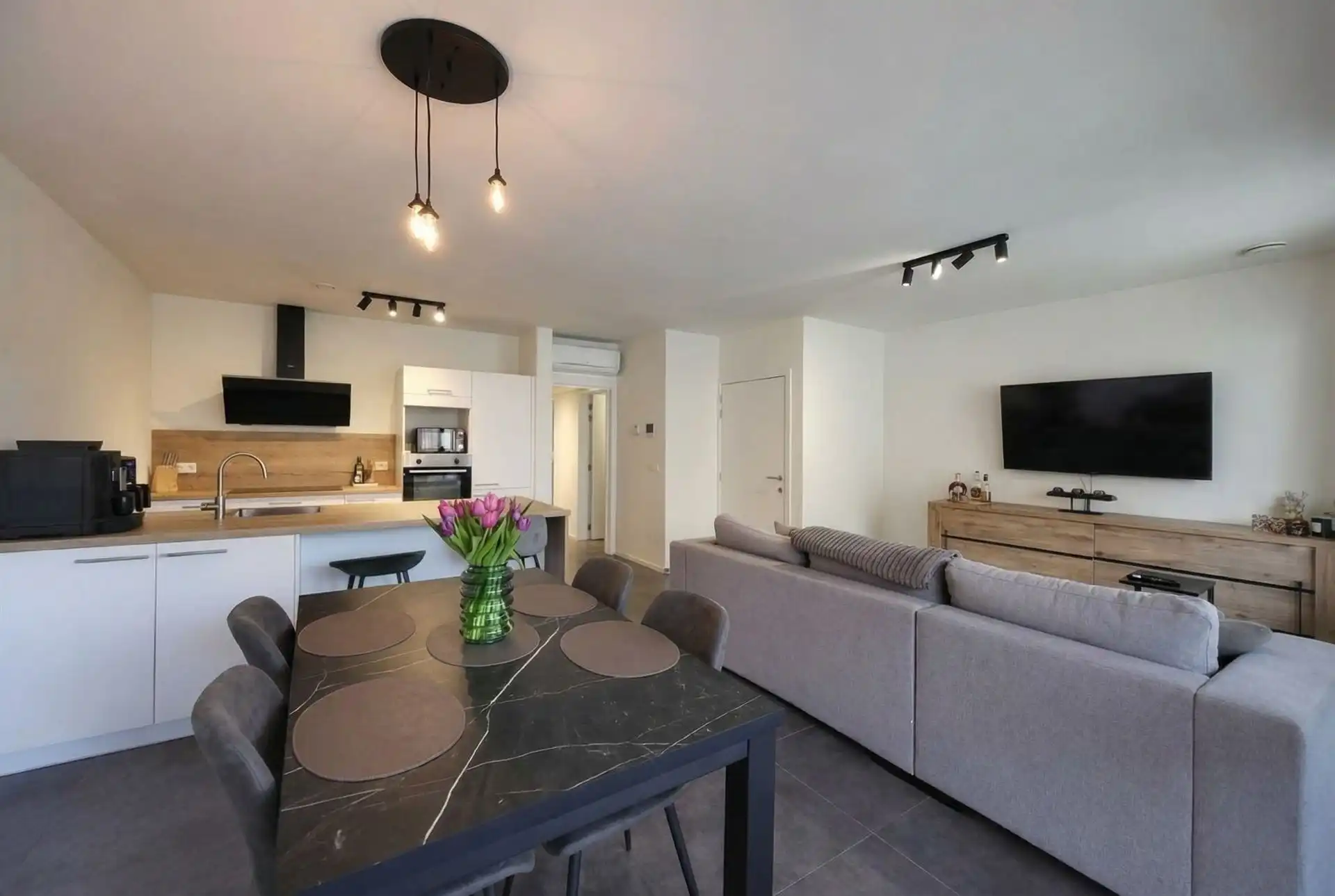 Prachtig luxueus appartement met terras, ondergrondse garage en hoogwaardige technieken op topligging nabij het centrum van Genk foto 5