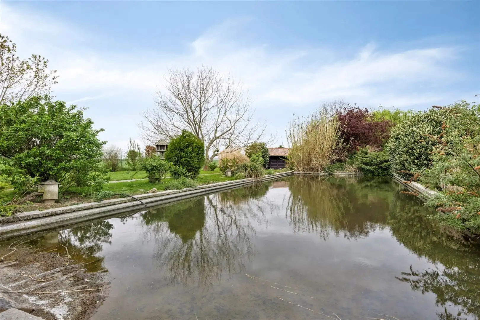 Exclusieve Villa met Luxe afwerking en idyllische tuin. foto 47