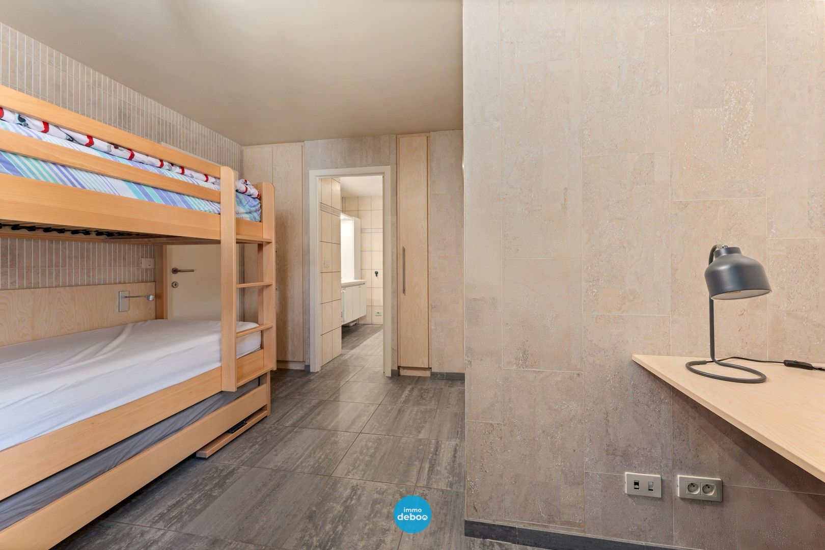 Instapklaar appartement in recente residentie op een centrale ligging foto 11