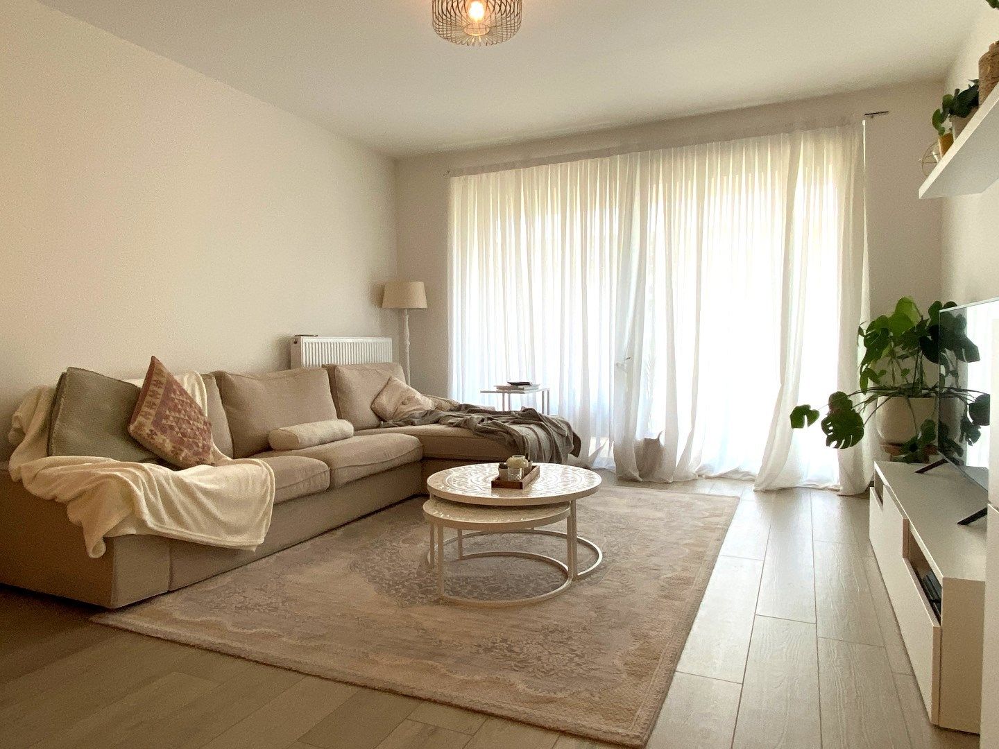 Modern 2-slaapkamer appartement met parking foto {{pictureIndex}}