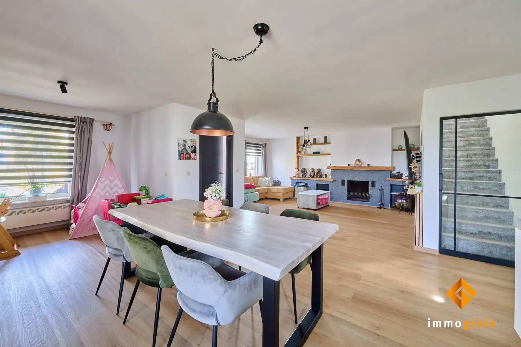 Gerenoveerde woning met 3 ruime slaapkamers, op een prachtige locatie vlakbij het centrum van Bocholt. foto 6
