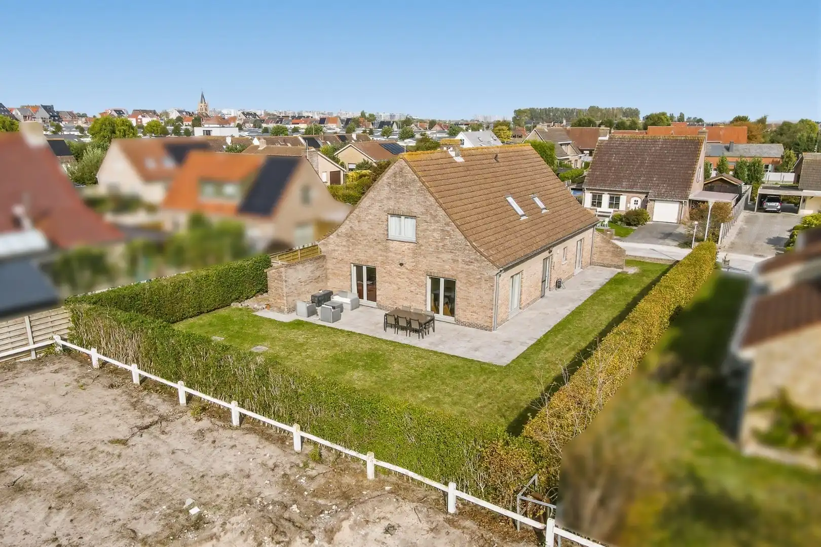 Ruime villa met 4 slaapkamers foto 2