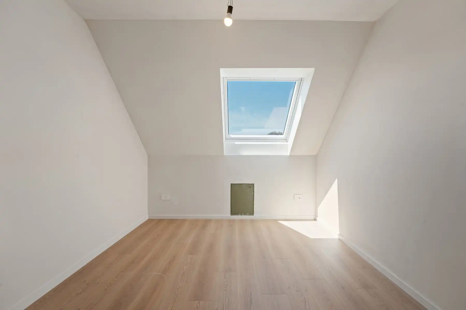 Halfopen nieuwbouwwoning foto 9