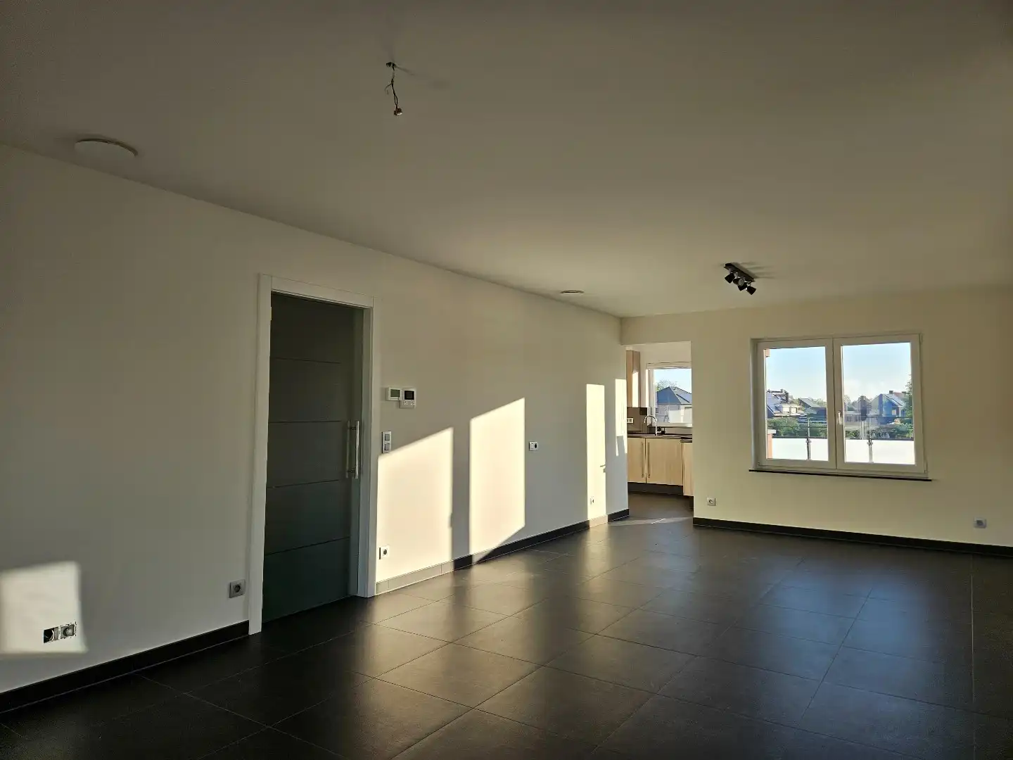 Duplexappartement met 2 slaapkamers en ruim terras in Geel-Punt! foto 6