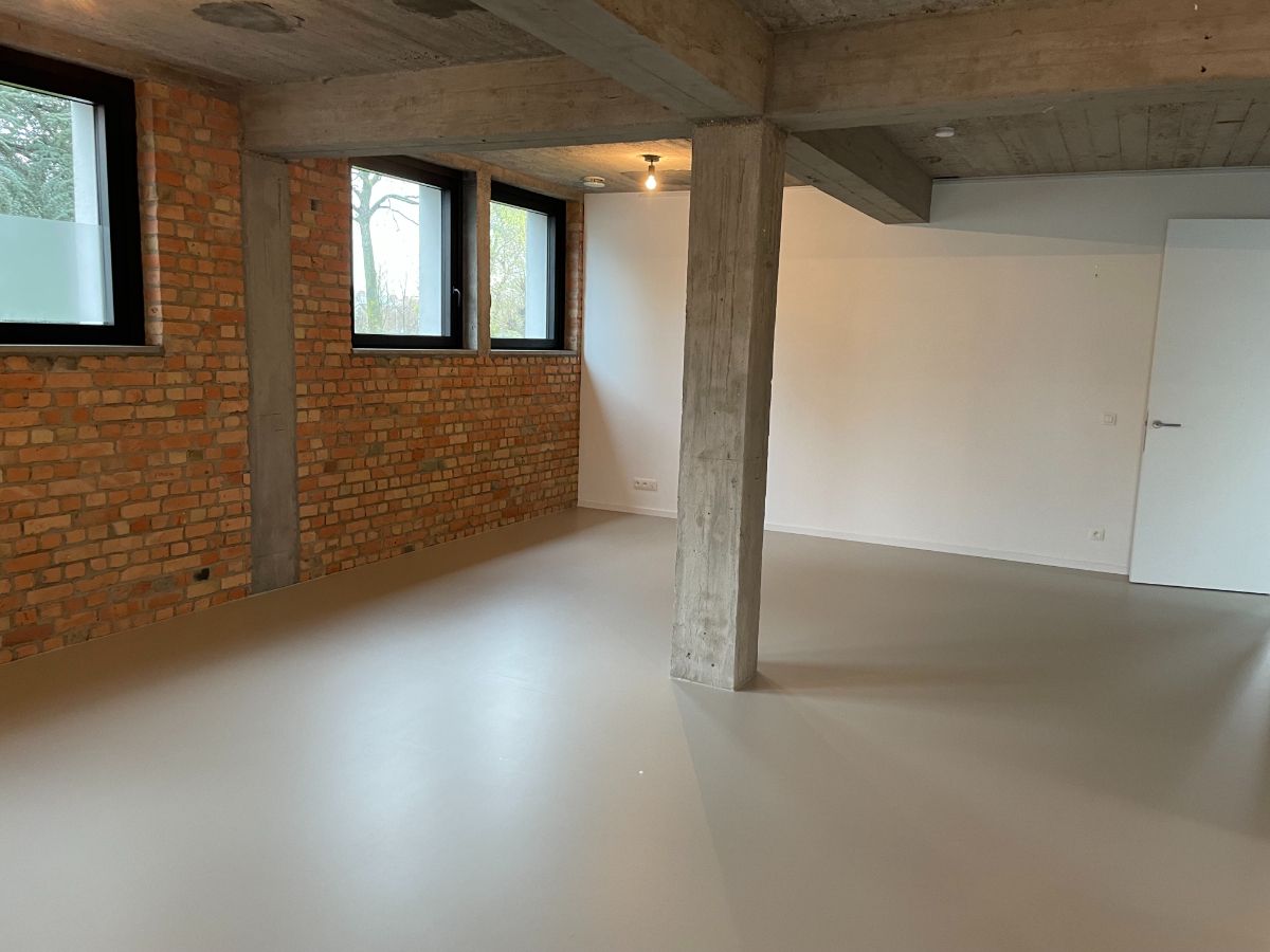 EXCLUSIEF  2-SLAAPKAMER LOFT-APPARTEMENT + overdekt TERRAS &  ruime gelijkvloerse privative inpandige GARAGE (inclusief fietsberging & openlucht AUTOSTANDPLAATS foto 10