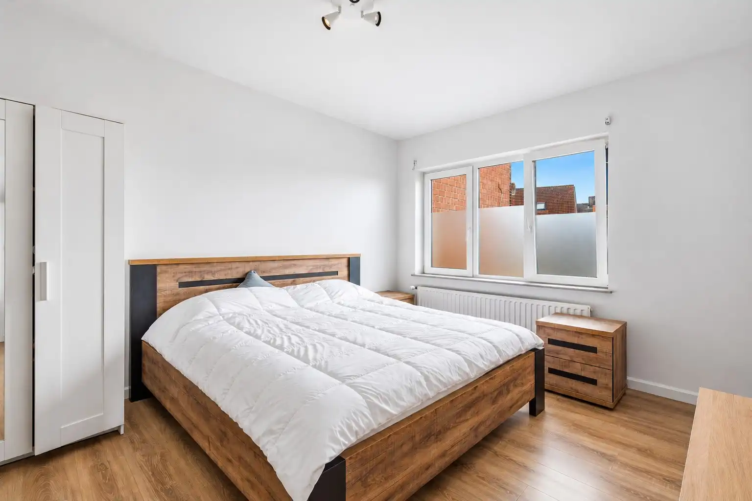 Vernieuwde woning met 5 slaapkamers te Zeebrugge foto 15