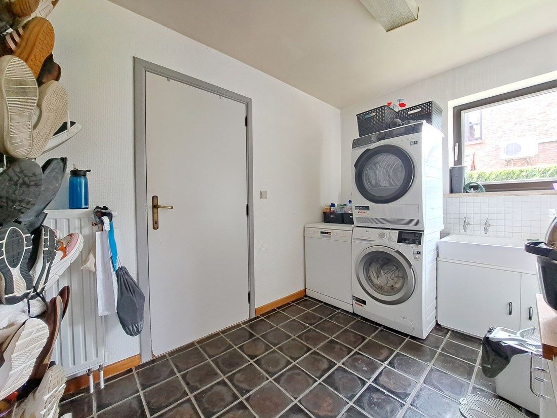 Eigentijdse villa te Lummen foto 20