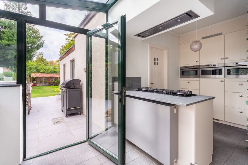 Karaktervolle, instapklare en lumineuze eigendo, ruime tuin, top locatie! foto 10