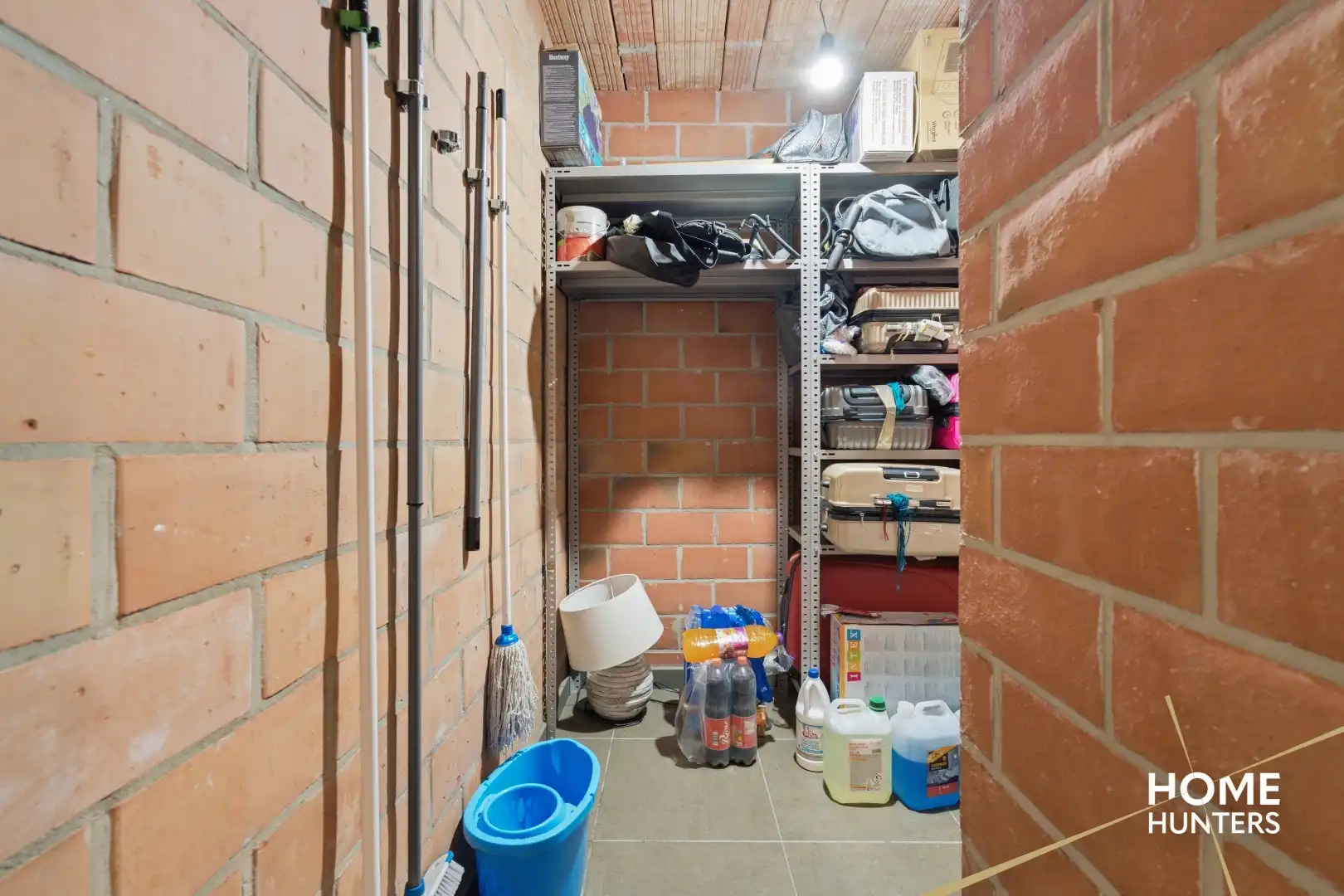 Opbrengsteigendom, bestaande uit 2 appartementen, in het centrum van Staden foto 19