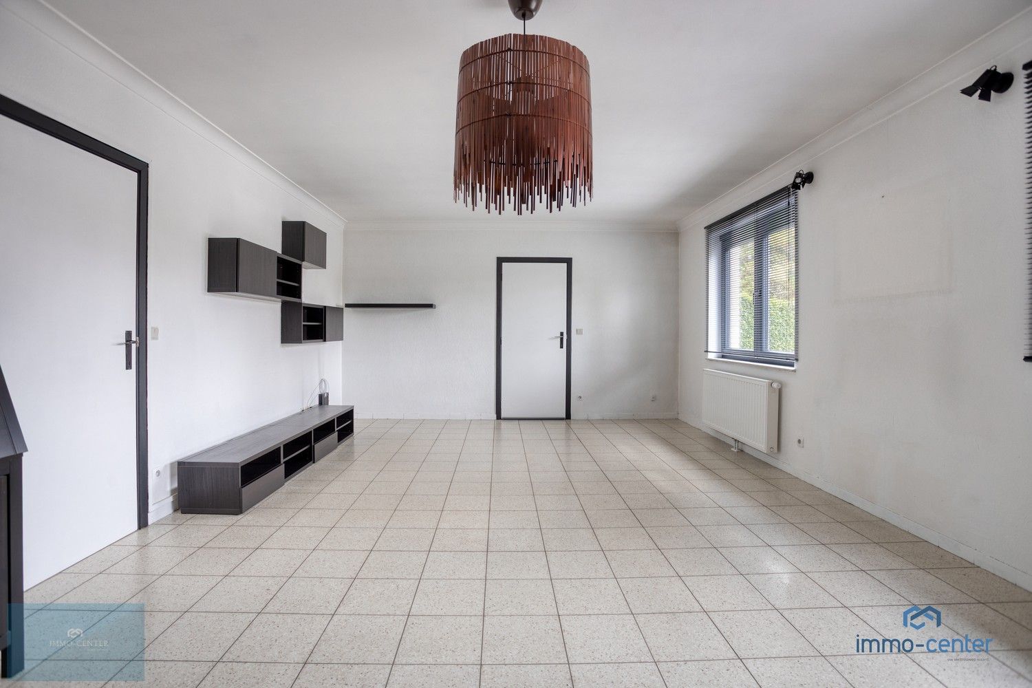 Te huur: gelijkvloers appartement met privé-tuin en garage – Sint-Aldegondisstraat 46, As foto 3