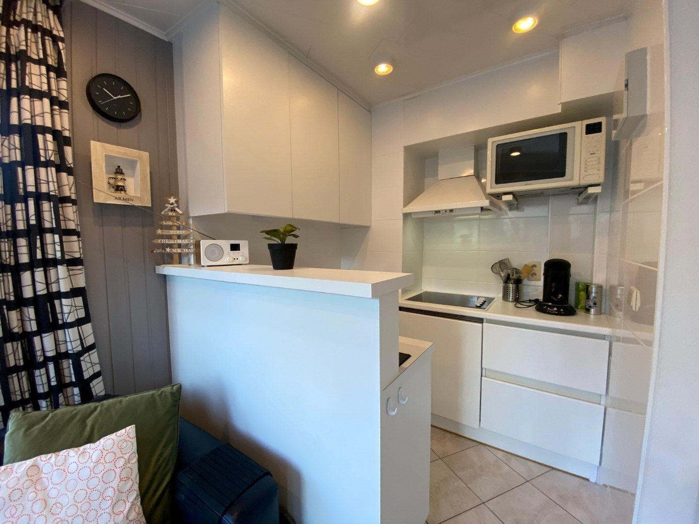 Charmante en zonnige studio te koop op toplocatie in Koksijde foto 5