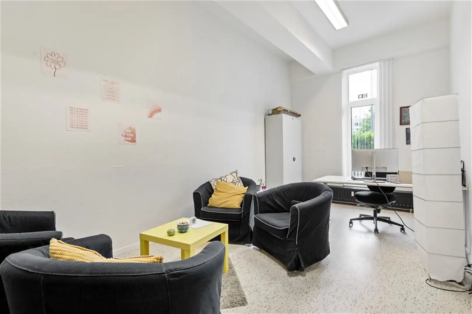 Gelijkvloers hoekkantoor te koop op topliggingop 't Zuid foto 3