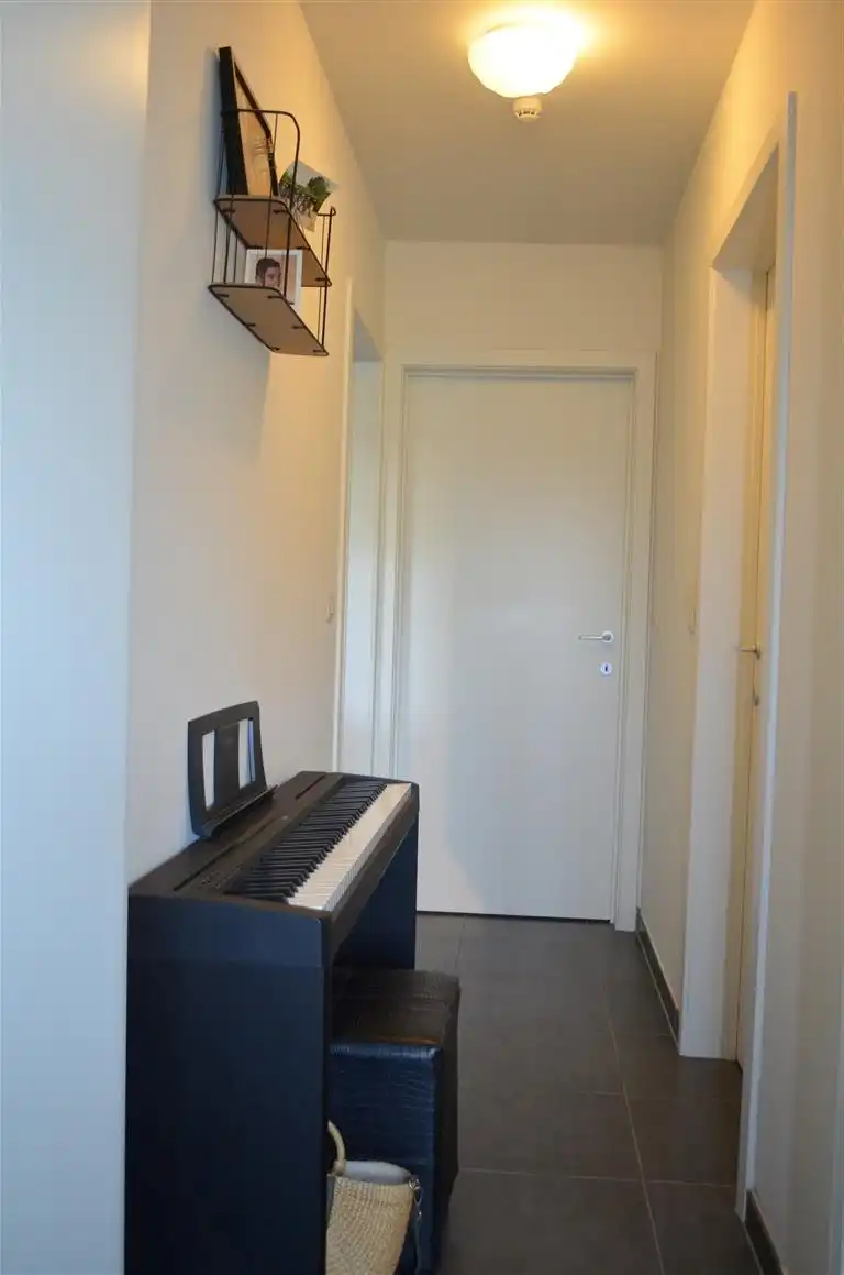 Appartement met twee slaapkamers, autostaanplaats en kelderberging in het centrum. foto 10