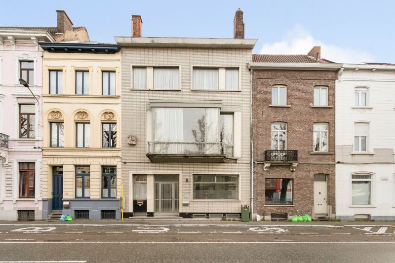 Ruim, veelzijdig herenhuis in omgeving nieuw gerechtsgebouw Gent! foto 2