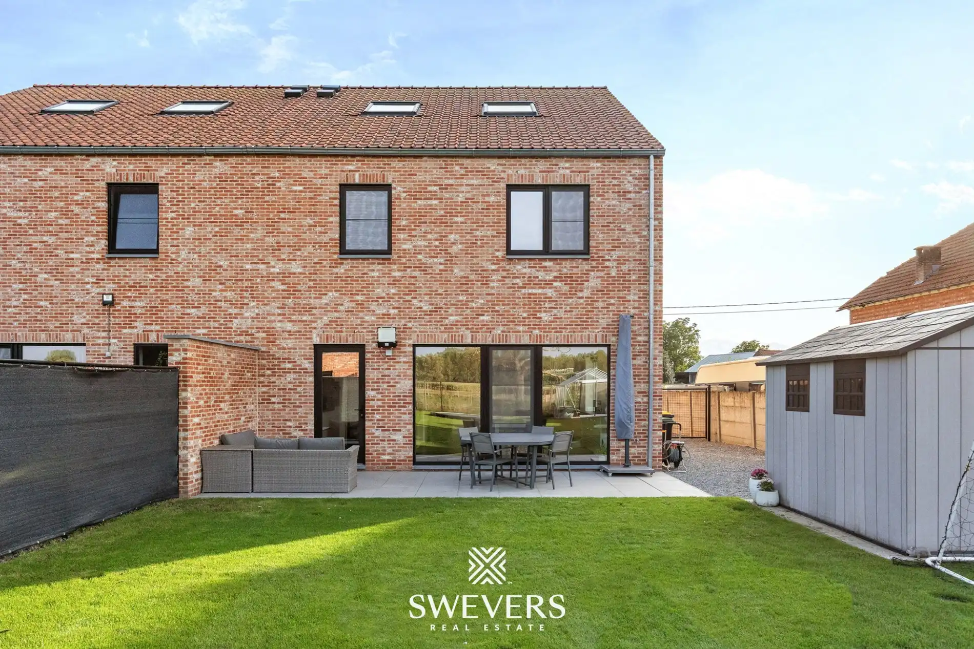 Energiezuininge woning met 5 slaapkamers en groen verzicht foto 24