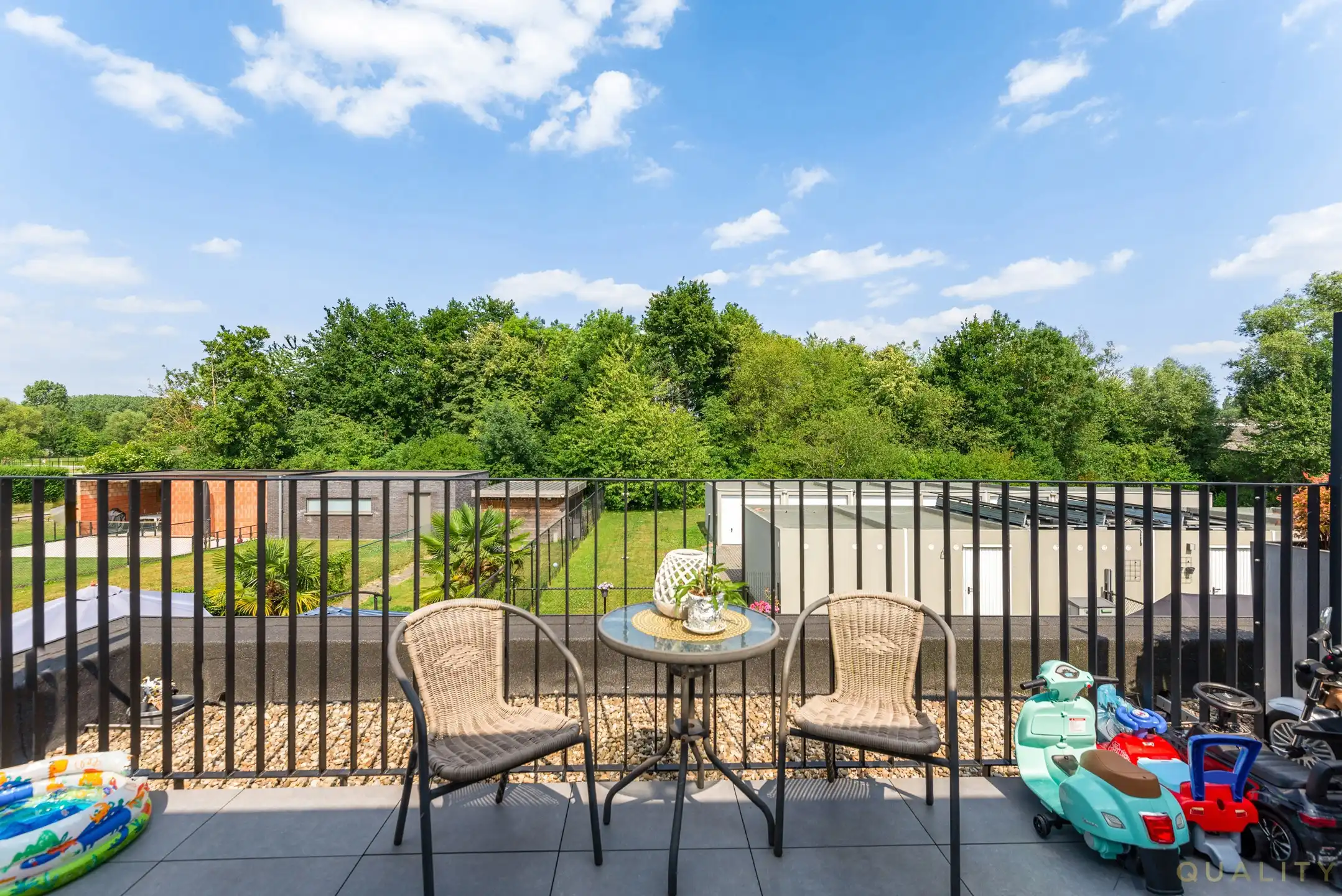 2-slaapkamer appartement met ruim terras foto 13