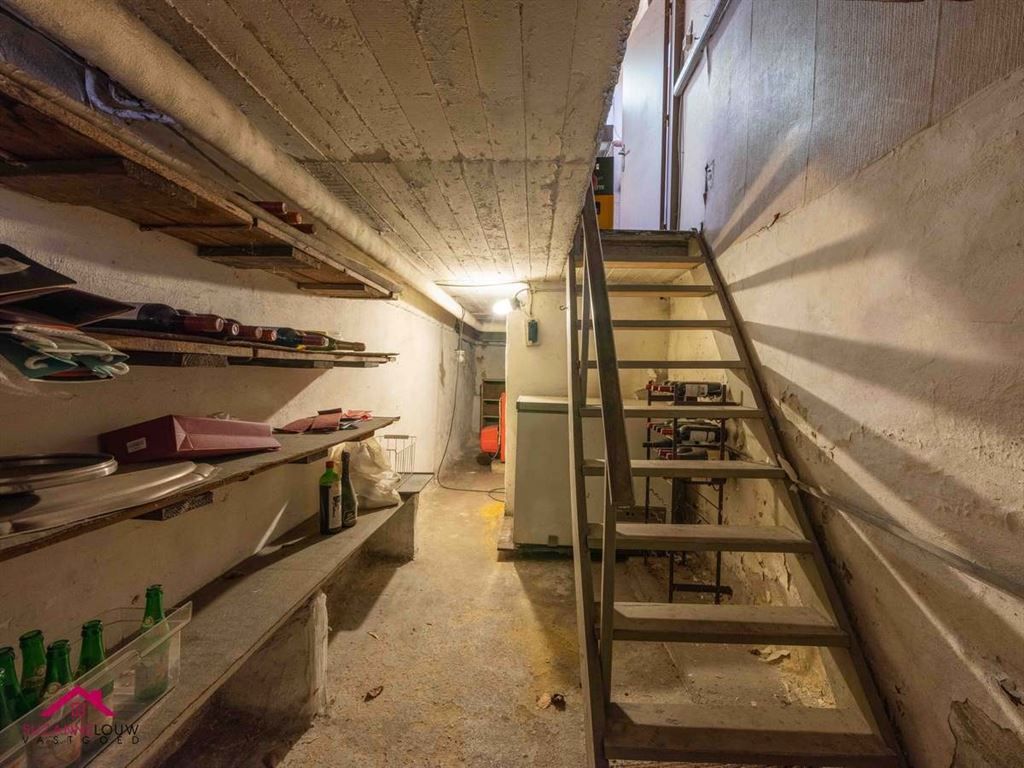Half-vrijstaande woning met 3 slaapkamers foto 37
