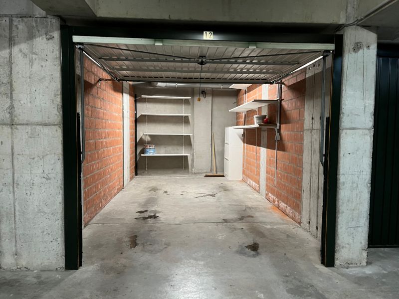 Centraal gelegen ruim appartement met 3 slaapkamers en garage. foto 13