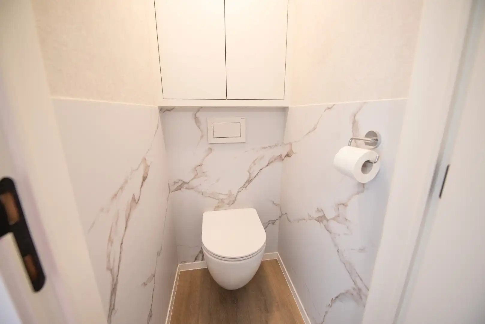 Charmante en gerenoveerde woning te Deinze! foto 12